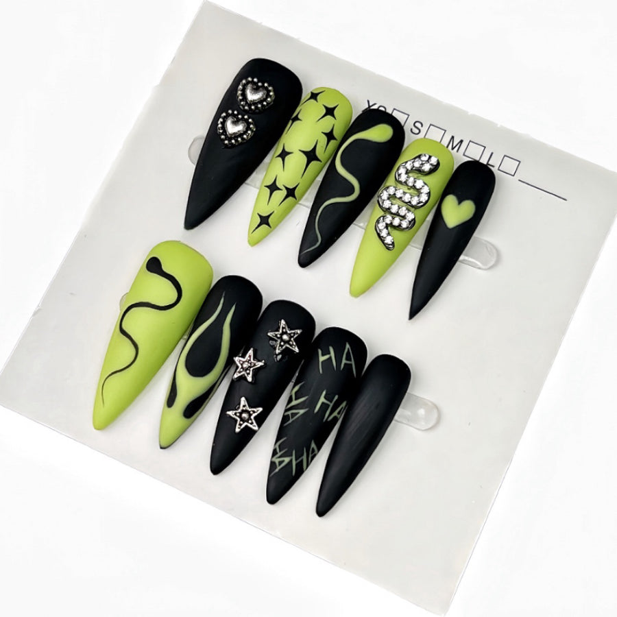 【Hand made】 Green & Black Snake Almond Press-on Nails