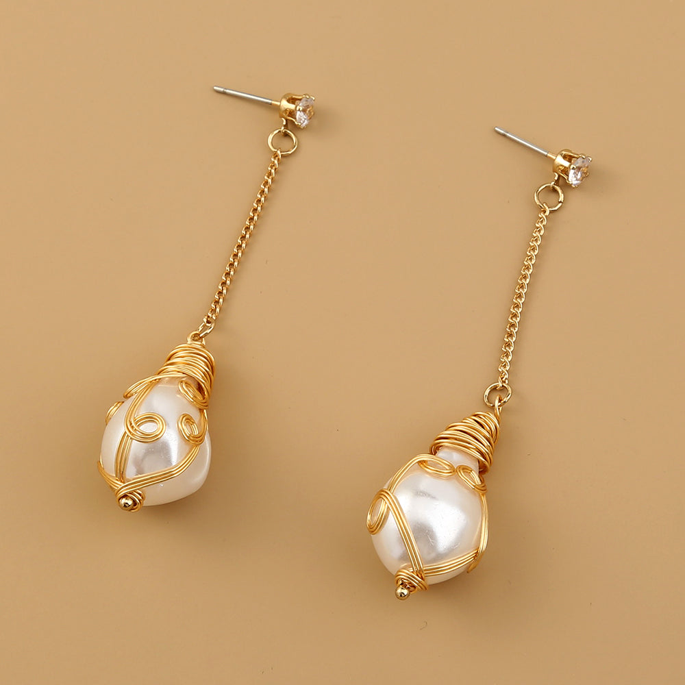 Retro Fashion Exquisite FAUX Pearl Drop Earring
