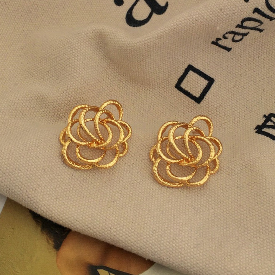 Vintage Copper Real Gold Plated Hollowed Out Flower Earring