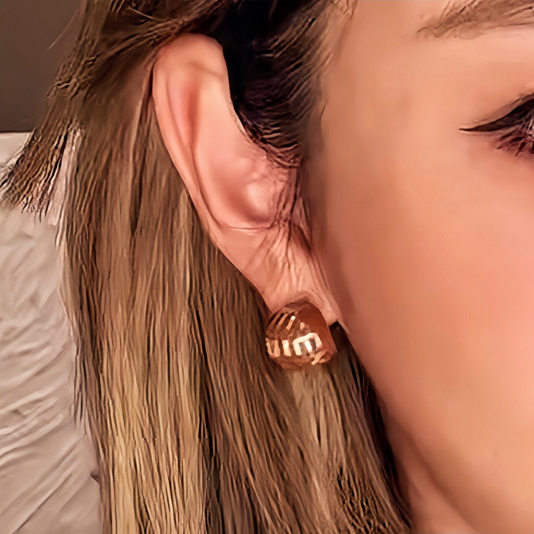 Milk Tea Colour Relief Earrings