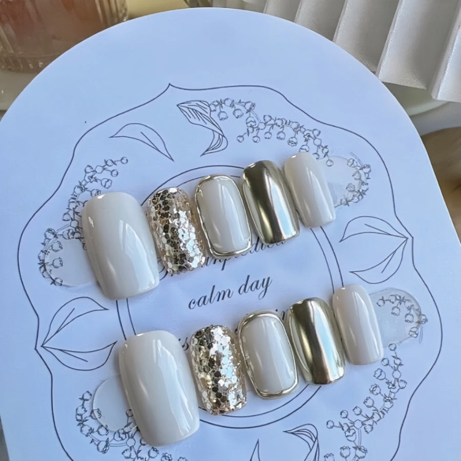 【Hand made】 Silver White Lily Elegance Press-On Nails