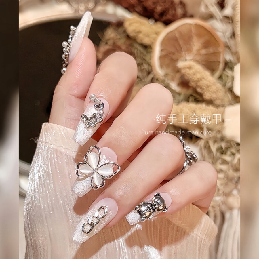 【Hand made】White Frozen Butterfly & Bear Coffin Nails