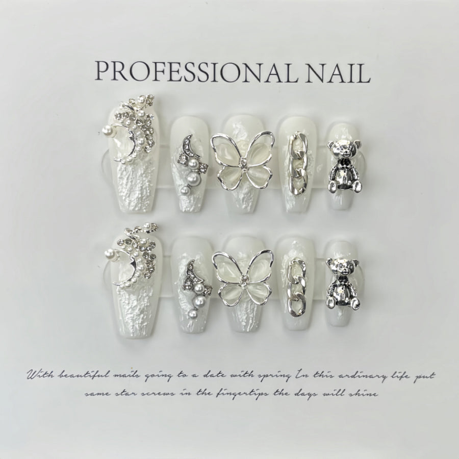 【Hand made】White Frozen Butterfly & Bear Coffin Nails