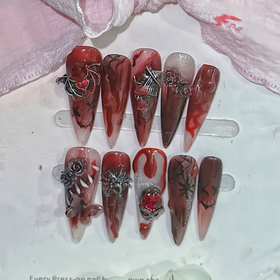 【Hand made】Bloody Silver Almond Halloween Press-on Nails