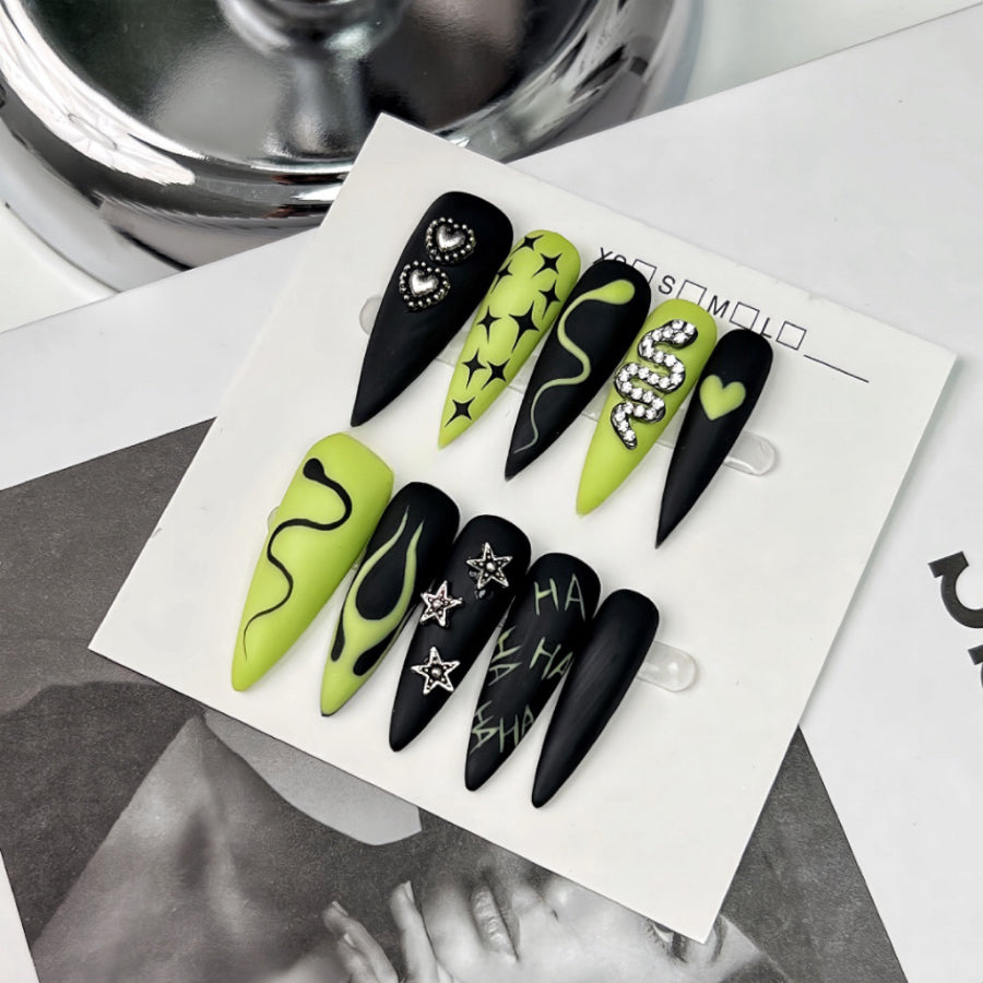 【Hand made】 Green & Black Snake Almond Press-on Nails