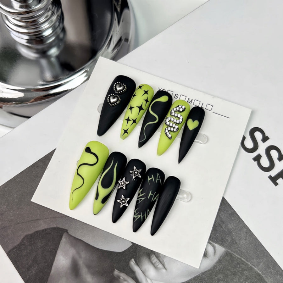 【Hand made】 Green & Black Snake Almond Press-on Nails