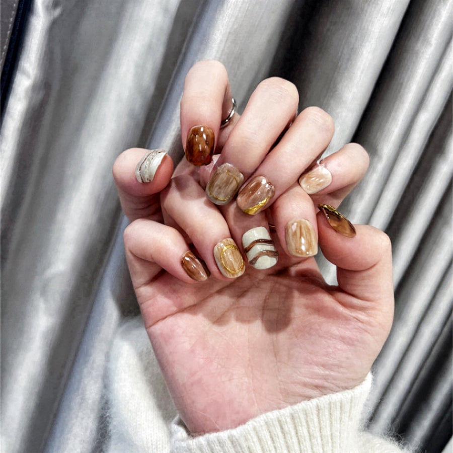 【Hand made】Coffee Brown & Gold Hand Painted Nails