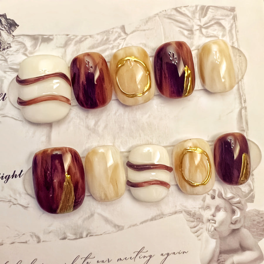 【Hand made】Coffee Brown & Gold Hand Painted Nails