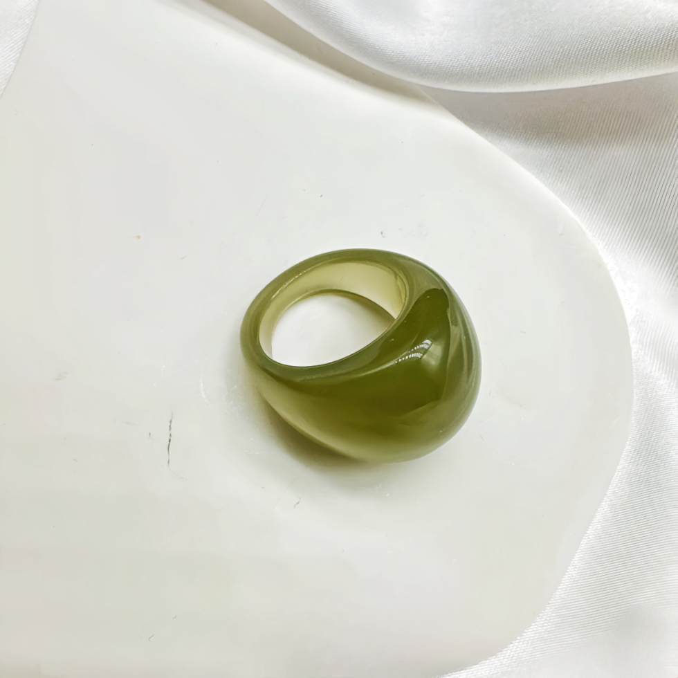 Classic Simply Green Resin Ring