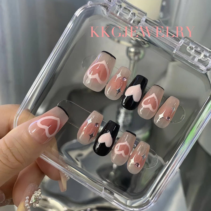 【Hand made】 Pink Sparkle Heart Mid Press-on Nails