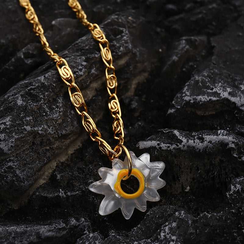 56cm Gold Plated Chain Daisies Pendant Necklace