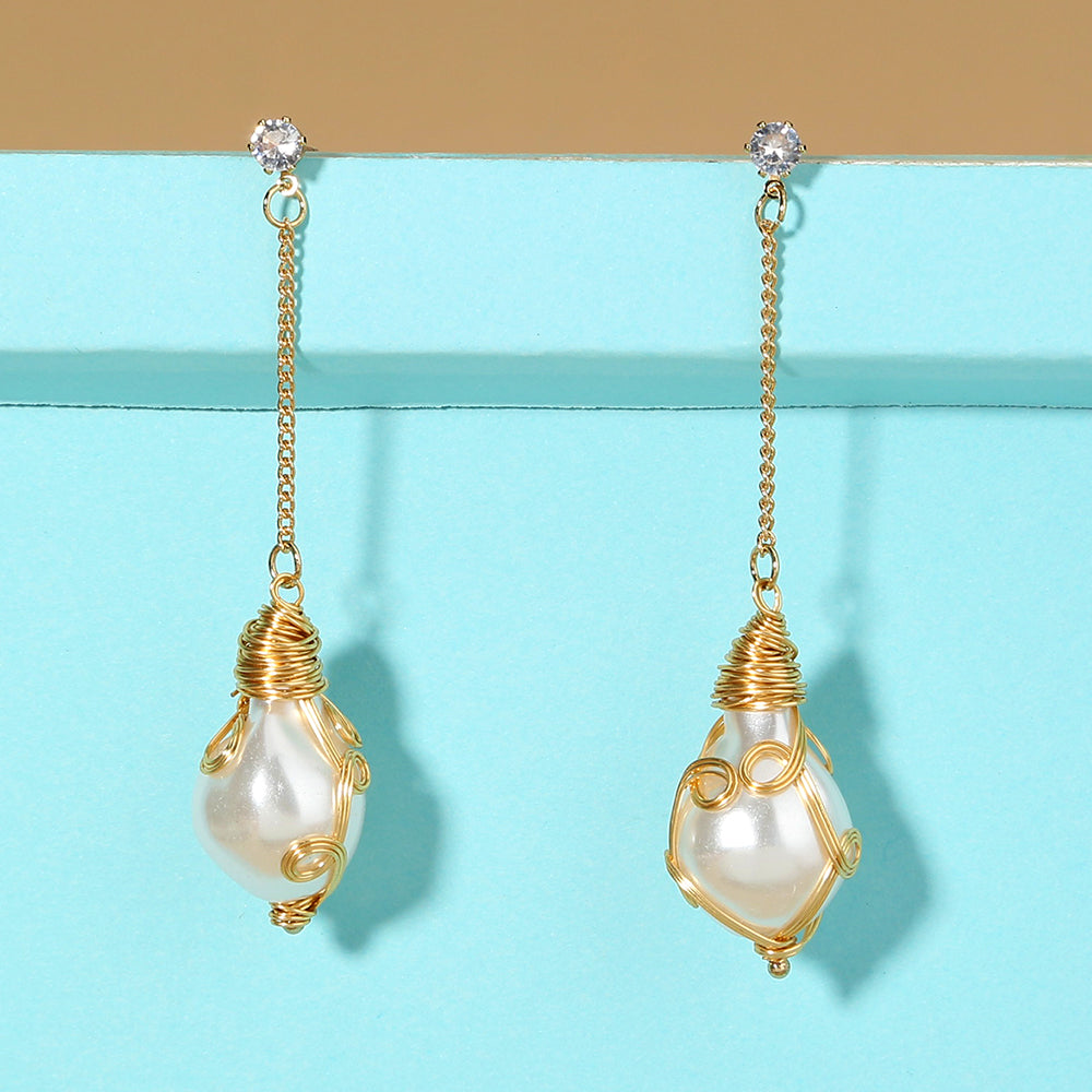 Retro Fashion Exquisite FAUX Pearl Drop Earring