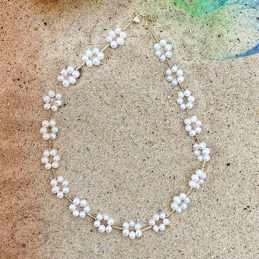 Handmade Freshwater Pearl Flowers Chocker Necklace