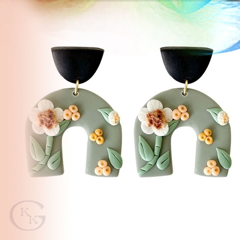 Cute Flower U-Shaped Earrings