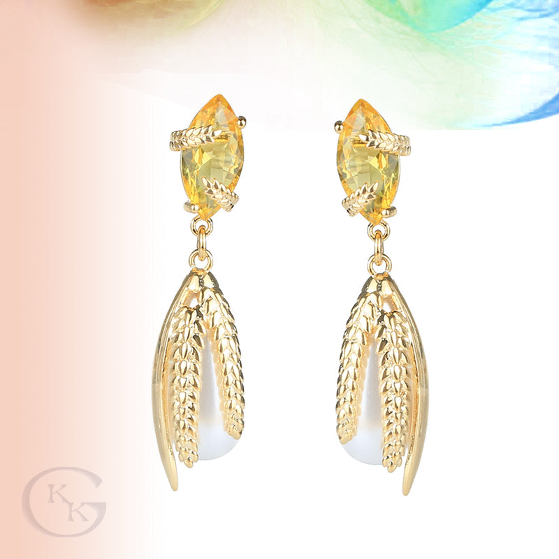 Gold Wheast Zircon Inlaid Wrapped Water Drop Pearl Drop Earring