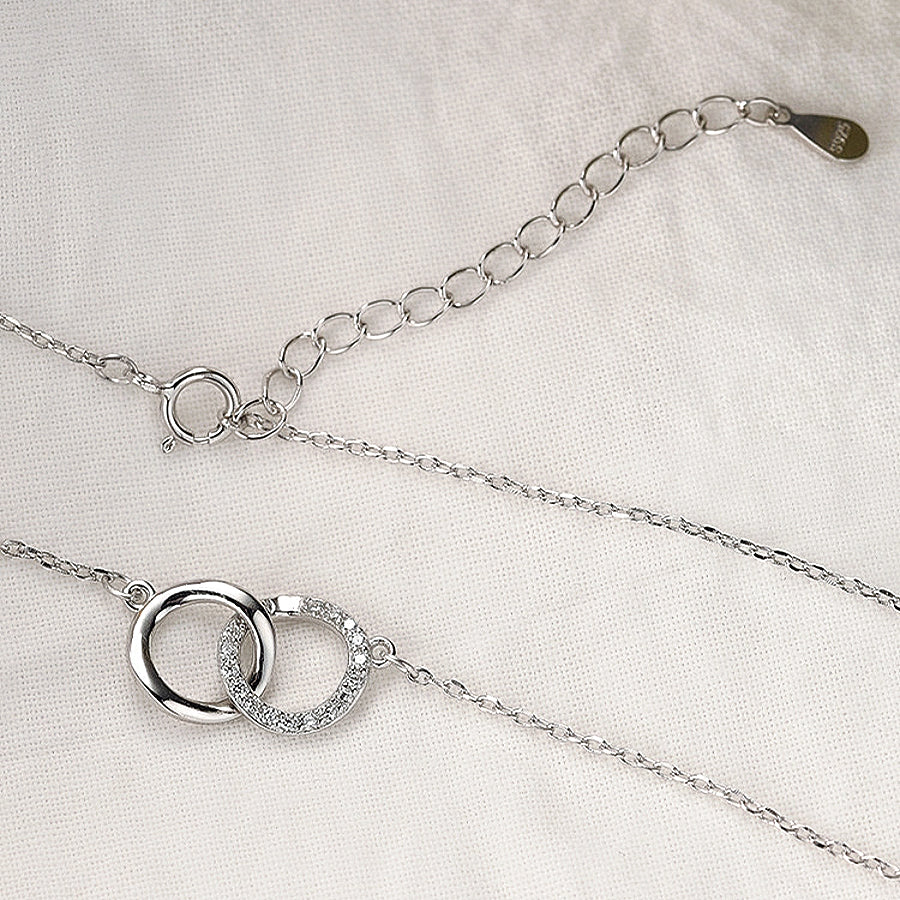 S925 Sterling Silver Interlocking Circle Necklace