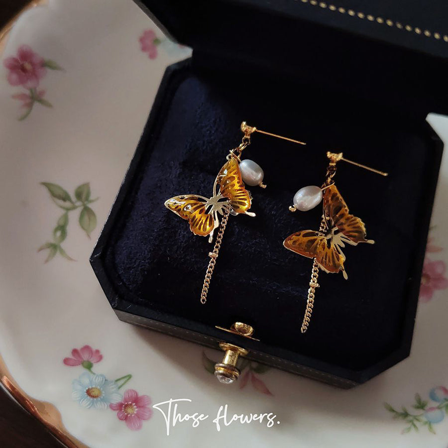 Handmade Amber Texture Butterfly Pierced Earrings