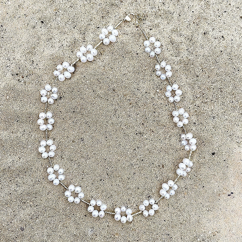 Handmade Freshwater Pearl Flowers Chocker Necklace