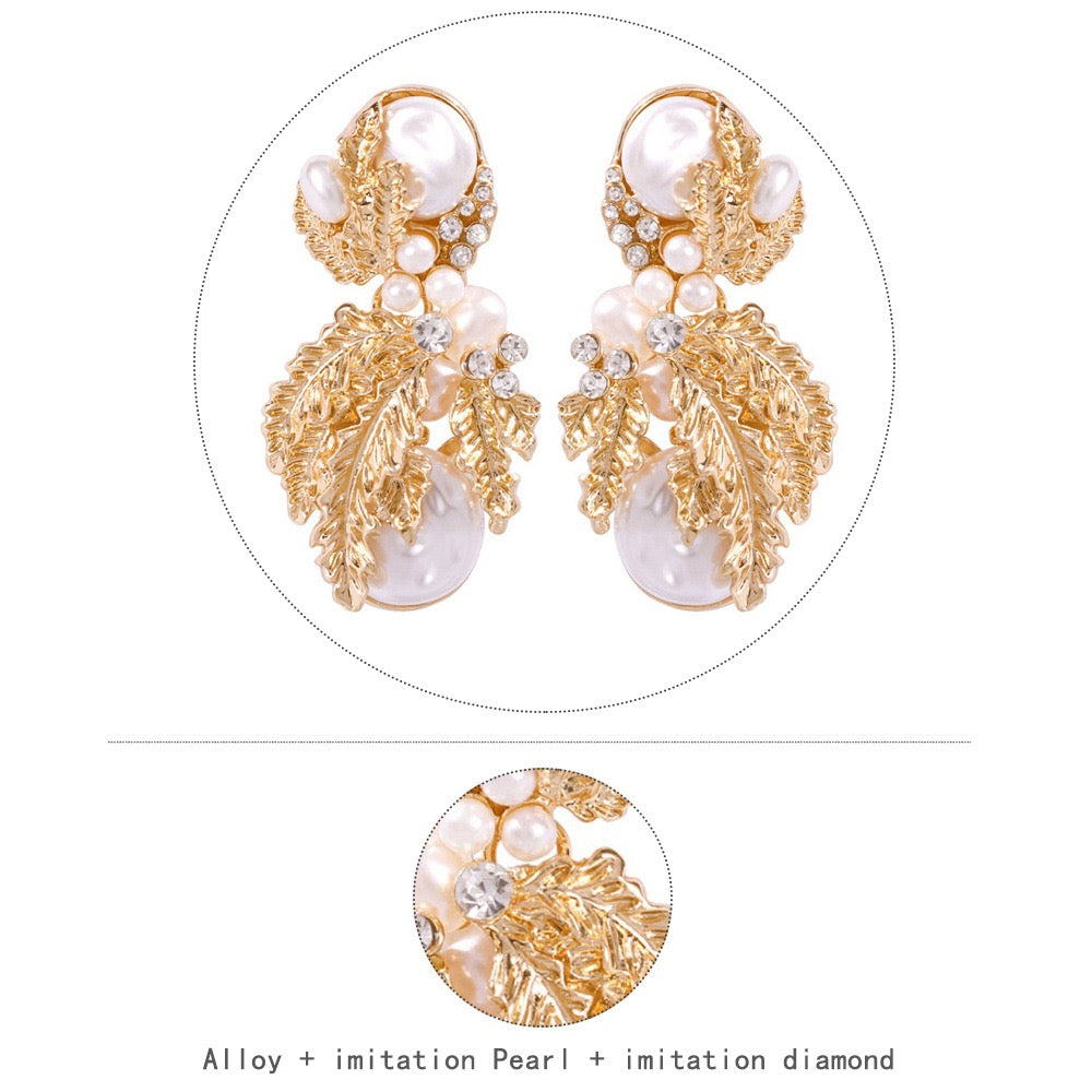 Metal Quality Leaf Imitation Pearl Diamond Piercing Earrings