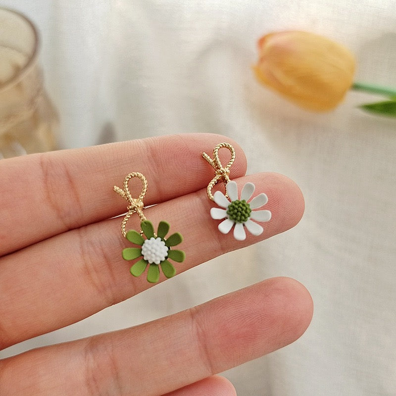 Forest Green Flower Pierced Earring