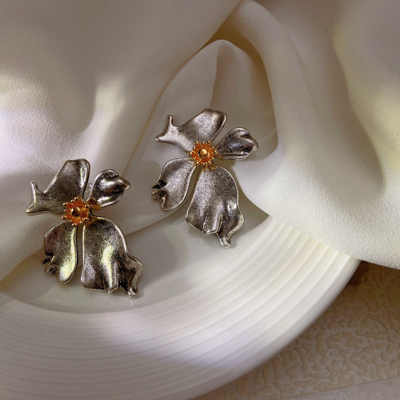 Vintage Large Metal Flower Pierced Earrings