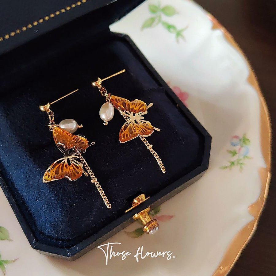 Handmade Amber Texture Butterfly Pierced Earrings