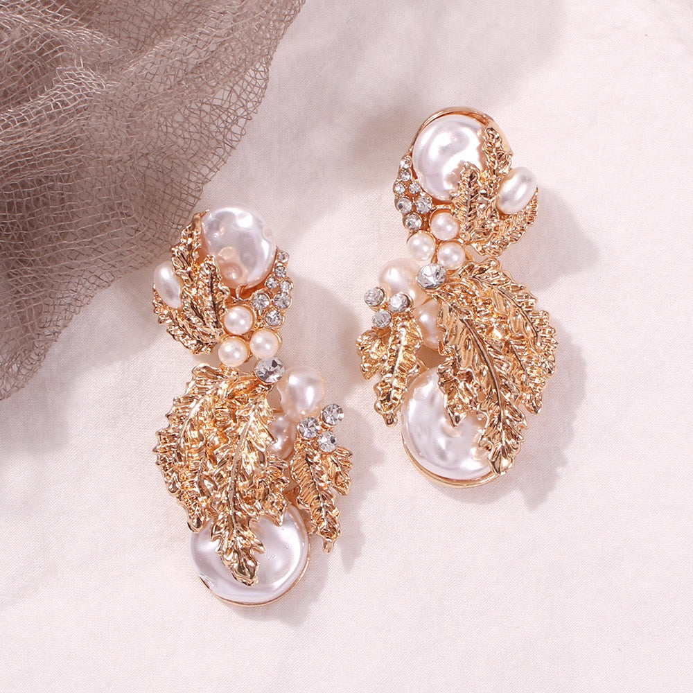 Metal Quality Leaf Imitation Pearl Diamond Piercing Earrings