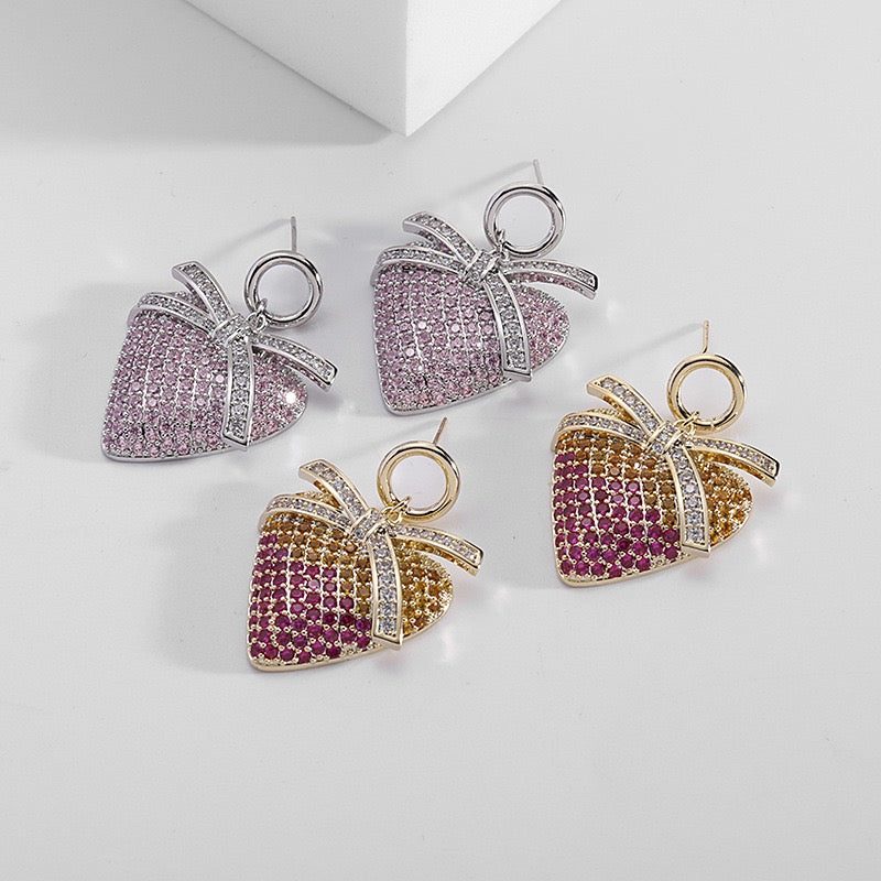 Zircons Inlaid Strawberry Drop Earrings