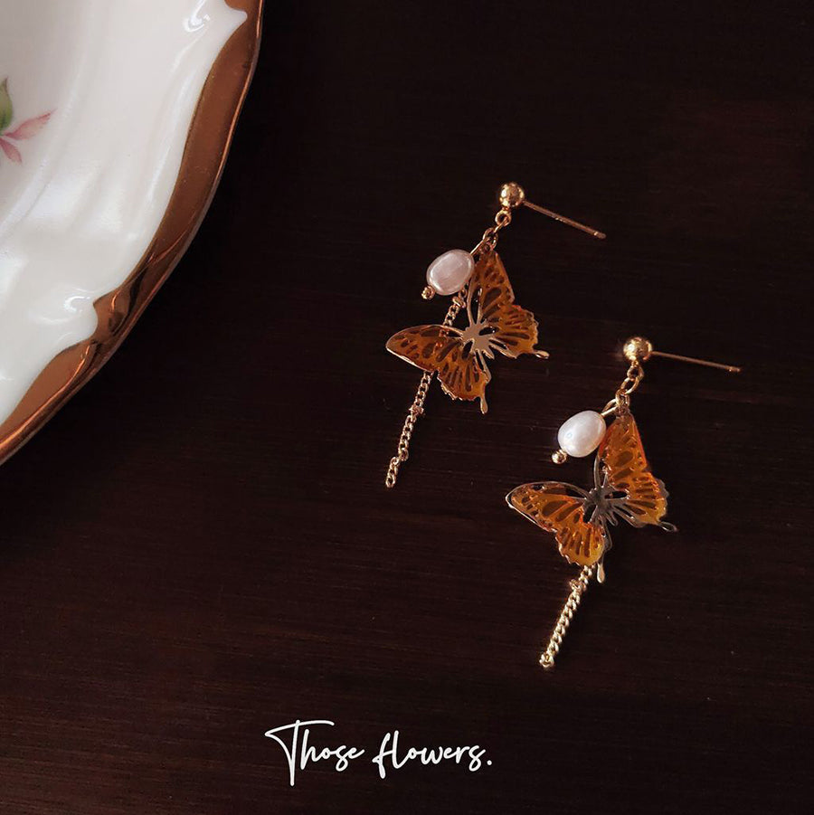 Handmade Amber Texture Butterfly Pierced Earrings